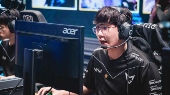 电竞行业迎来AI智能机器人创新应用